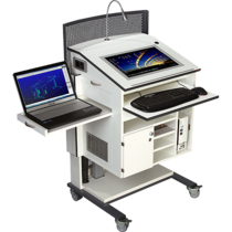 Eine mobile Workstation mit Touchscreen-Monitor, Tastatur und einem zweiten Laptop