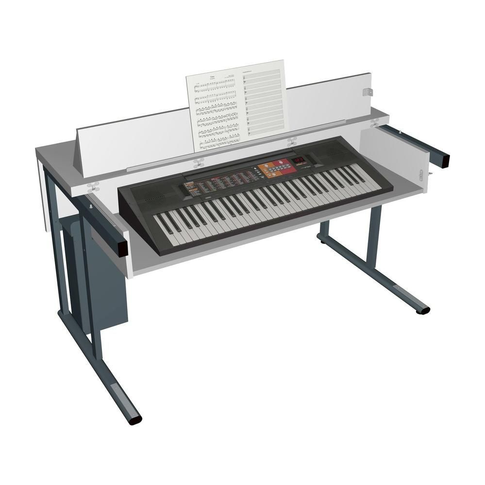 Elektronisches Keyboard mit Notenständer und Notenblättern auf einem Ständer